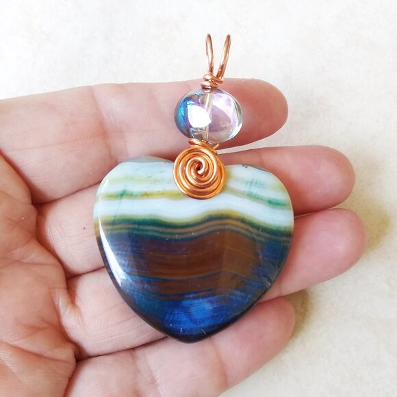 Multi-Hued Banded Agate Heart Pendant! Copper Wire Wrapped Bail! Fall Birthdays - Picture 3 of 5